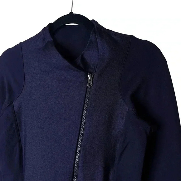 Lululemon Athletica ‘Emerge Renewed’ in  Black Grape Long Sleeve Jacket Size 4 - Picture 7 of 9
